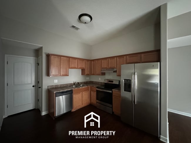 Photo - Charming 3BR/2BA Bartlett Area Home | High Ceilings, Stainless Steel & 2-Car Garage