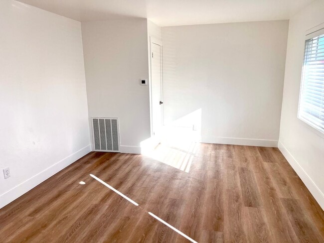 Photo - newly renovated cottage nestled in the heart of Sparks