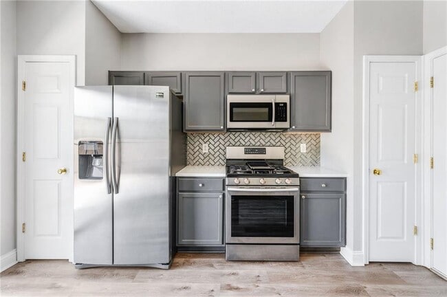 Photo - 1681 Heyford Cir NW
