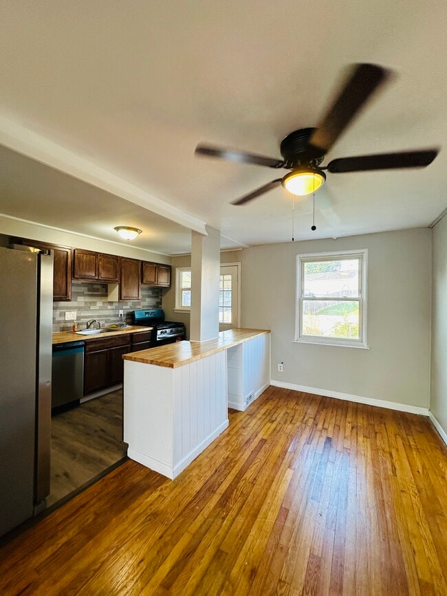 Photo - 7444 Berkshire Rd