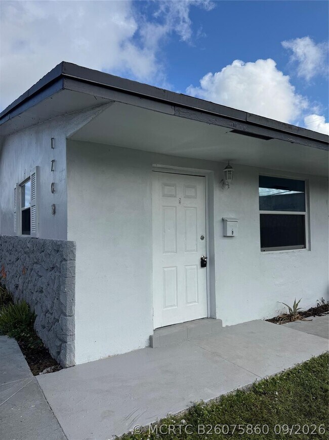 1700 NW 52nd Ave Unit 1