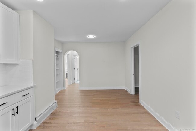 Photo - 1070 Whitney Ave Unidad 2