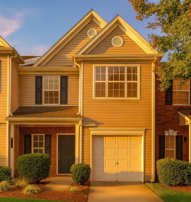 Building Photo - 2 Bedroom Townhome in gated community - Cu...
