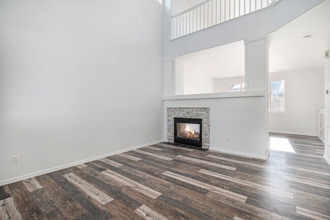 Photo - 8303 S Pierce Way