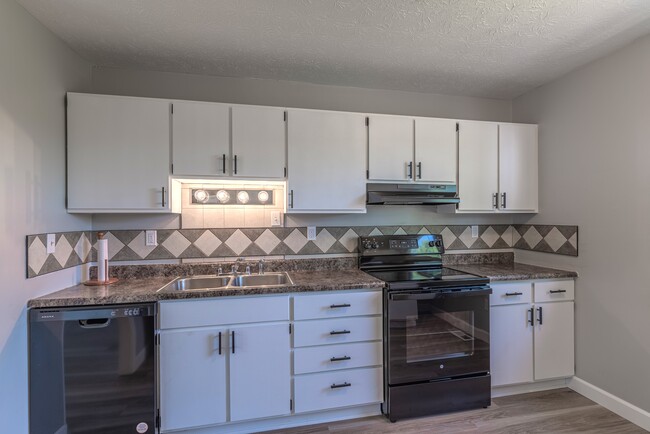 Photo - 1047 Alpine Ct
