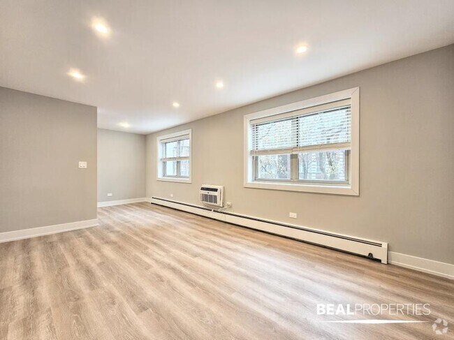Building Photo - 0 bedroom in CHICAGO IL 60657 Unit 201 Rental