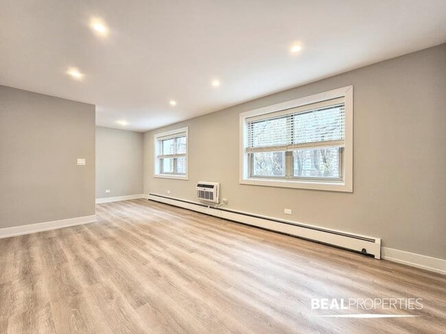 0 bedroom in CHICAGO IL 60657 - 0 bedroom in CHICAGO IL 60657 Unidad 201 Rental