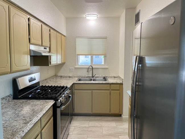 Building Photo - 1936 Paseo De La Luna