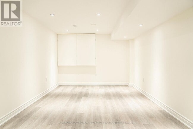 Photo - 29 Bloomfield Trail