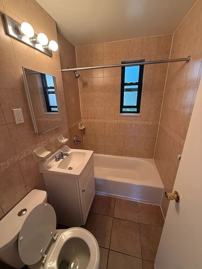 20-72-72 26th St