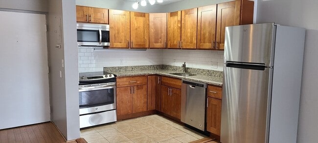 Photo - 46 Cochituate Rd Unidad 106