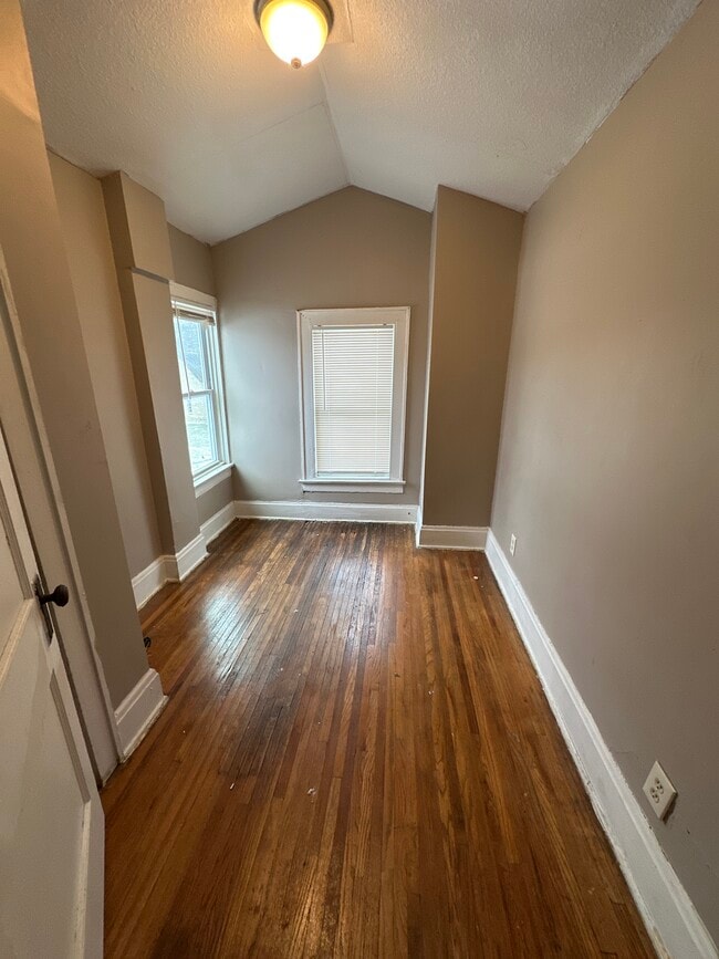 Photo - 17 N Roys Ave Unit 17 N. Roys Ave.