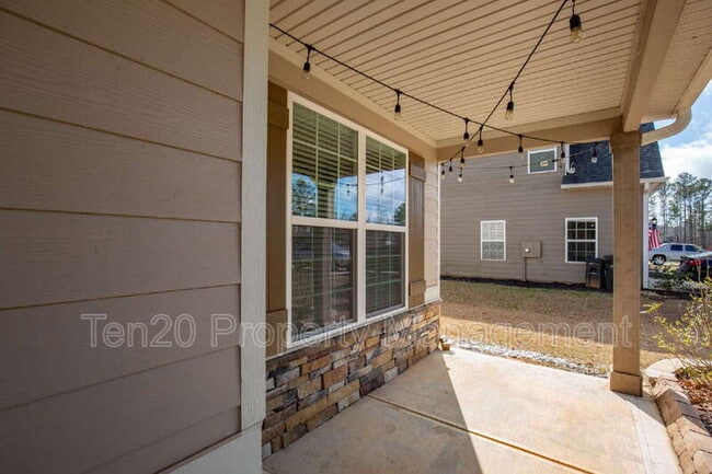 Photo - 122 Cedar Wy