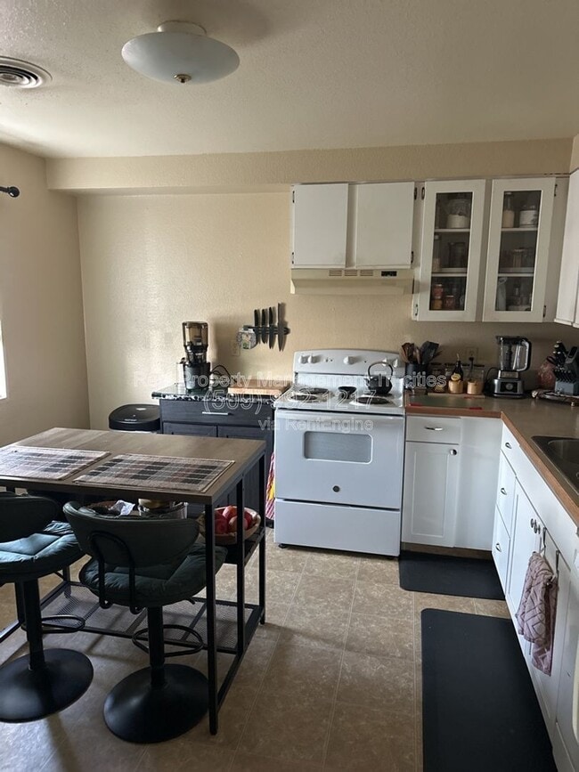 Photo - 218 S McKinley Pl