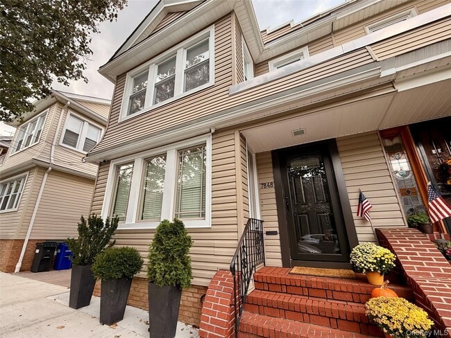 Building Photo - 78-48 85th St Unit 2