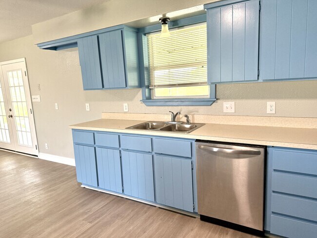 Photo - 39 Melody Ln