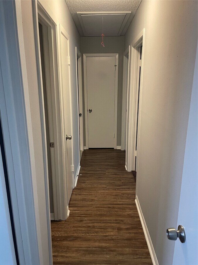 Photo - 614 Meadowglen Dr