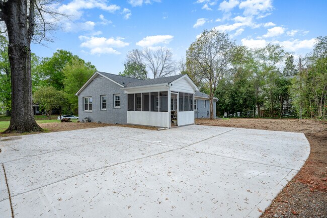 Photo - 1600 Flynnwood Dr