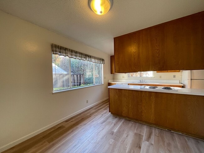 Photo - Henderson Ave Unidad 941