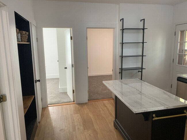 Photo - 1 Farnham St Unit 1