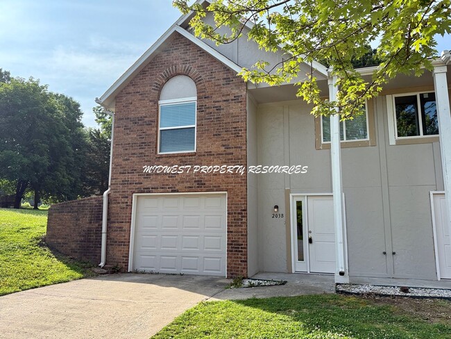 Photo - Large Updated 3 Bedroom/2 Bath Duplex in Lee's Summit