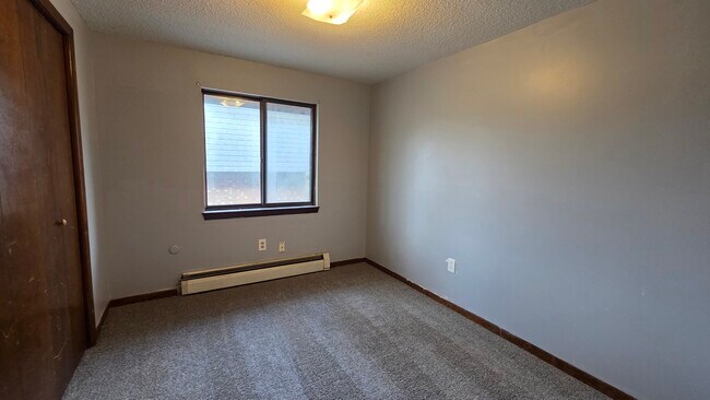 Photo - 194 Mead St