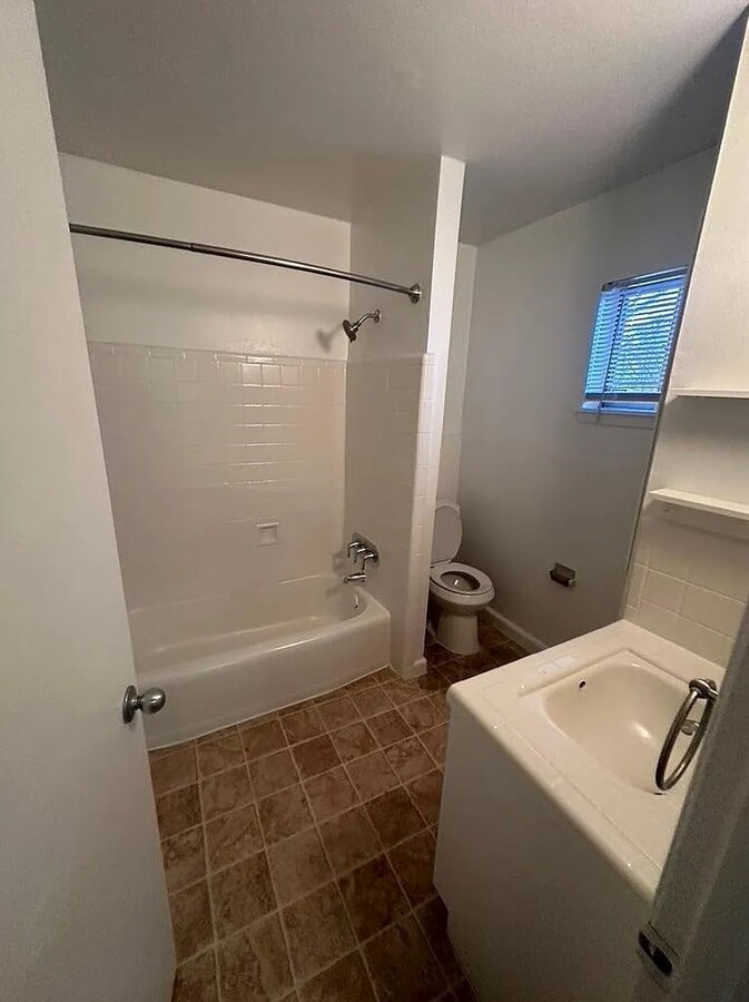 Photo - 1023 Lyndon St Unidad 1