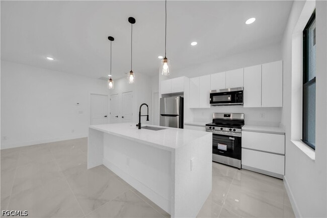 Photo - 2509 50th St W