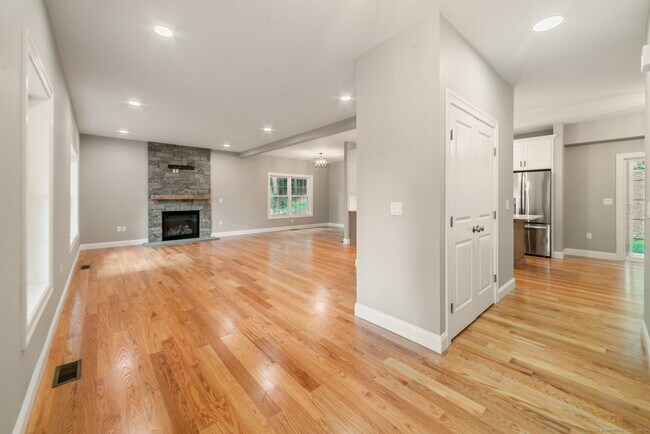 Photo - 164 Fox Den Rd