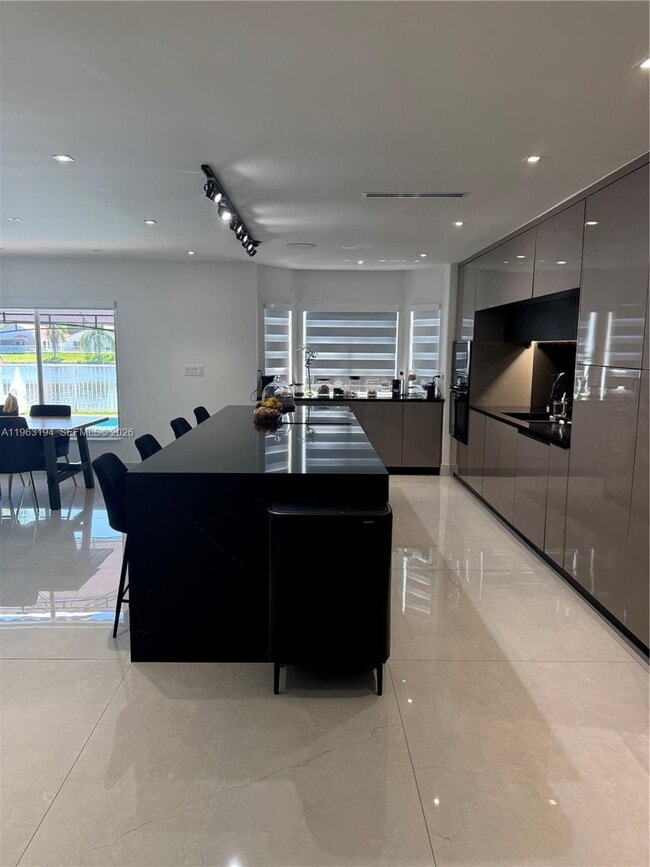 Photo - 4943 SW 33rd Way