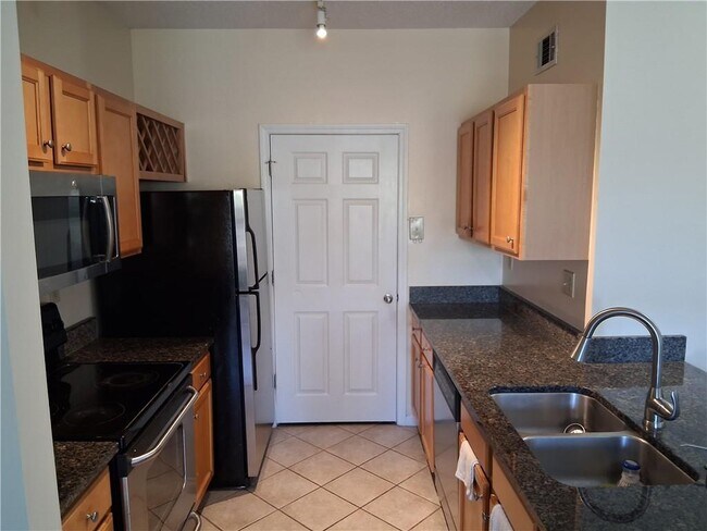 Photo - 4333 Dunwoody Park