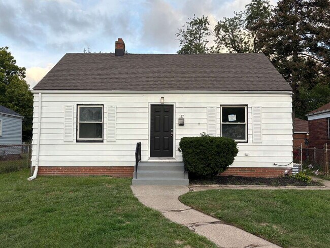 Building Photo - Classic 4 Bed Home in The Heart of Gary!