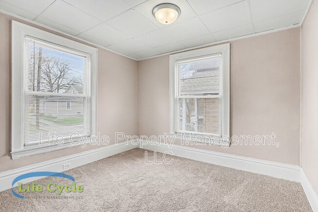 Photo - 18 Indiana Ave SW