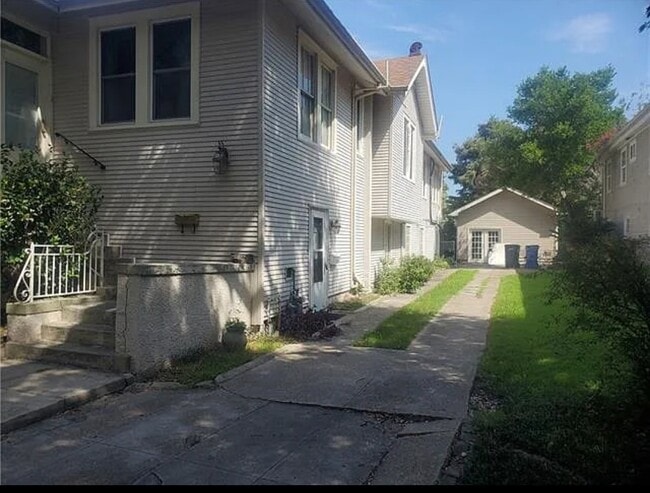 Photo - 3125 Bell St Apartments Unit A