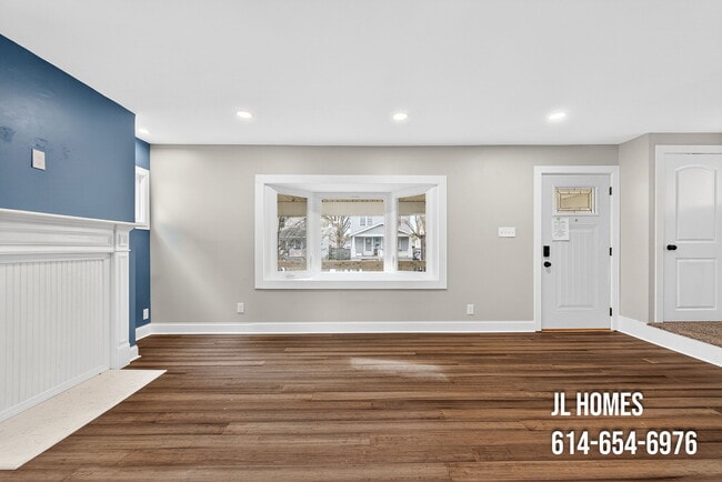 Photo - 512 Larcomb Ave