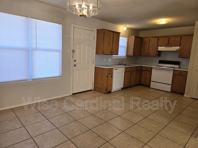 Photo - 6318 31st St