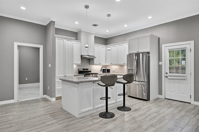 Photo - 7934 Little St