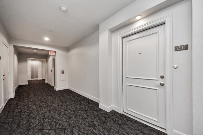 Photo - 3333 Allen Pkwy Unidad 1303
