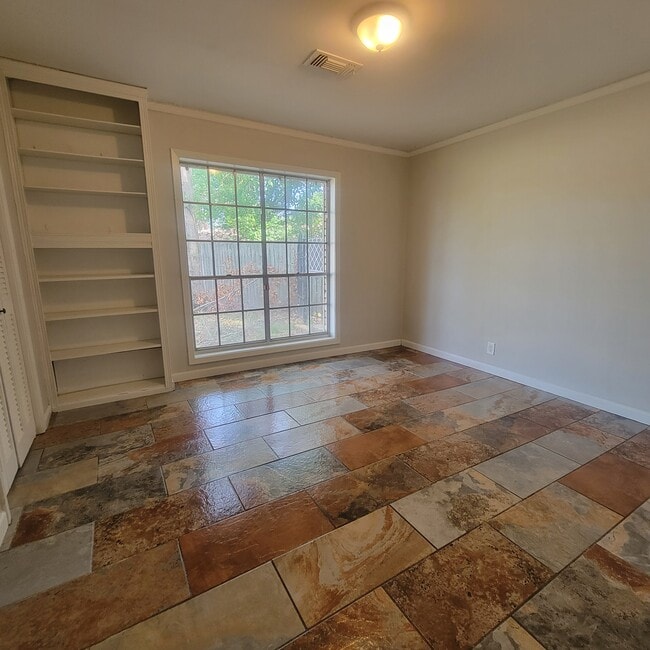 Photo - 38 Fair Oaks Cir