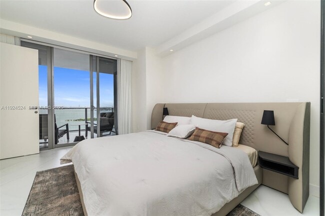 Photo - 700 NE 24th St Unit 2505