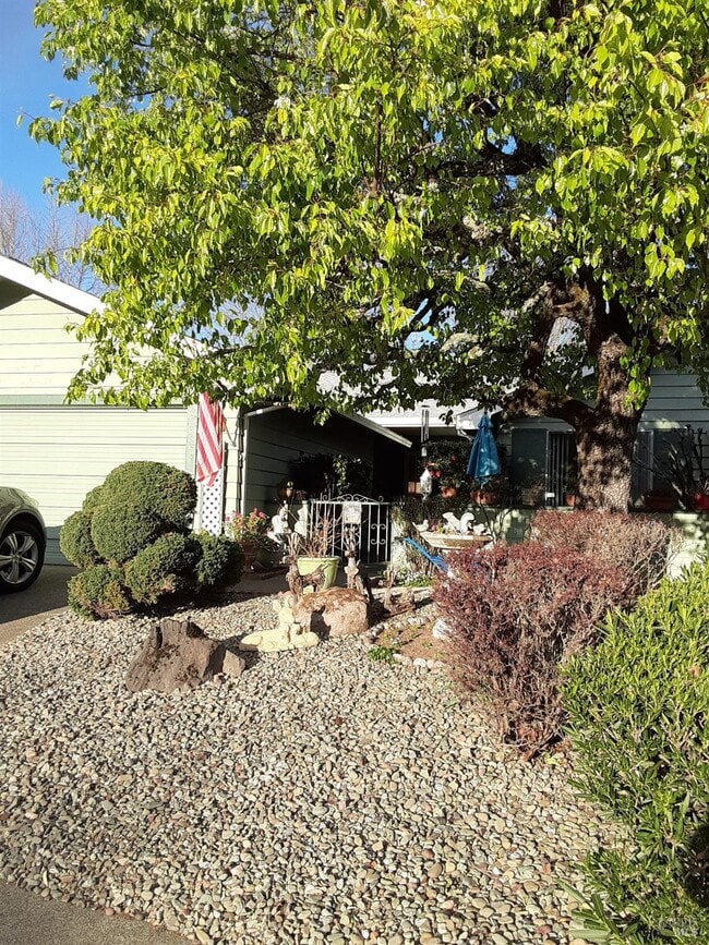 Photo - 332 Belhaven Pl