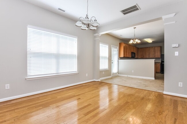 Photo - 3629 Pinkham Way