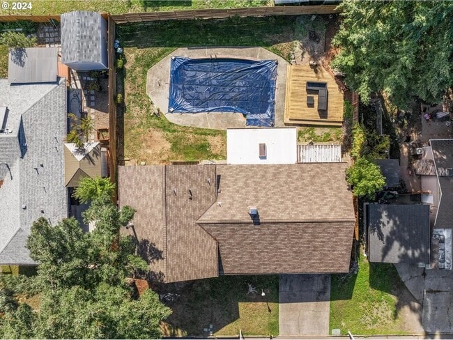 Photo - 18450 SW Deline St