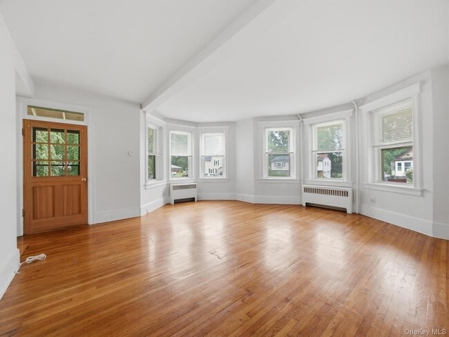9 Cottage Ave Unit 1