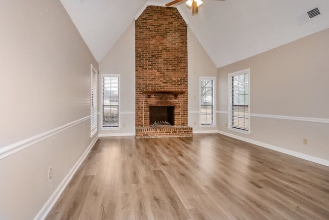 Photo - 6744 Blue Spruce Dr