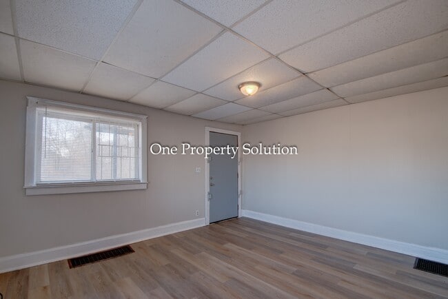 Photo - 328 Bridge St