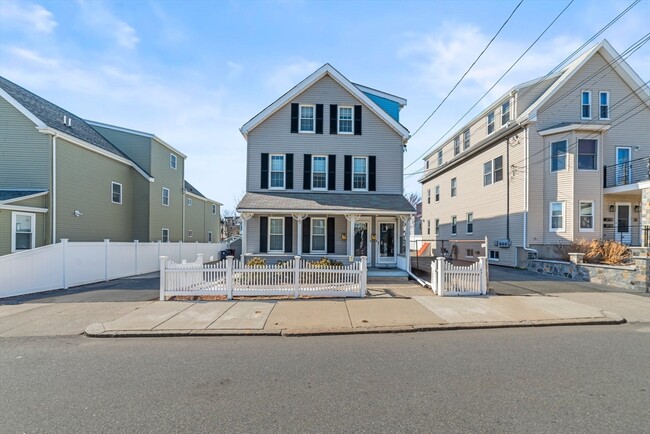 Building Photo - 90 Florence St Unit 2 Rental