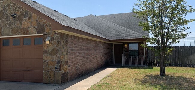 COMING SOON! - COMING SOON! Apartment Unit 5100 Heather Lane - B