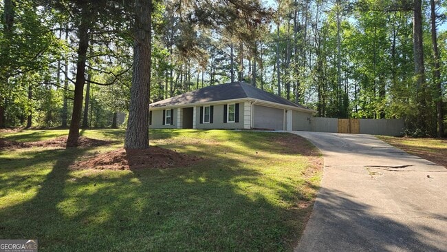 Building Photo - 391 Hidden Valley Dr SE