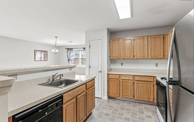 122 Sparrow Rd